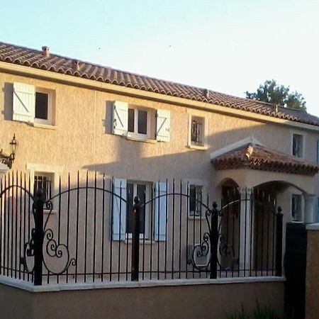 Eclats Du Sud Hebergements "Les Lavandes" Ou "Les Romarins" Meubles De Tourisme Classes 3 Etoiles Auriol Exterior foto