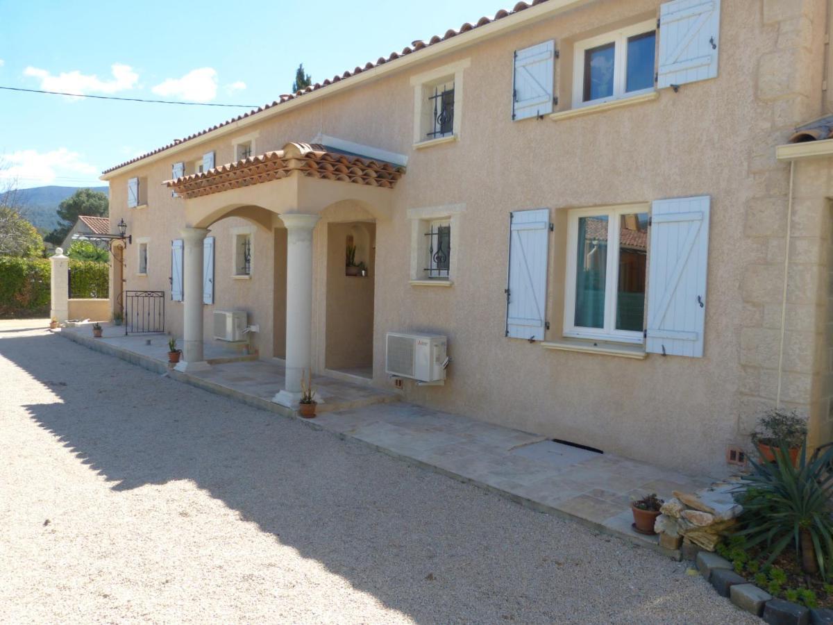 Eclats Du Sud Hebergements "Les Lavandes" Ou "Les Romarins" Meubles De Tourisme Classes 3 Etoiles Auriol Exterior foto
