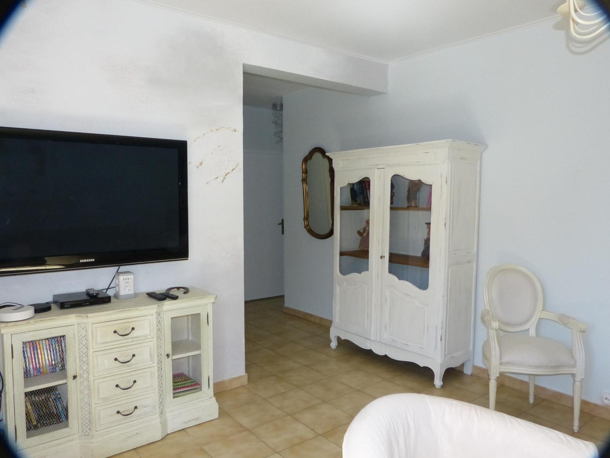 Eclats Du Sud Hebergements "Les Lavandes" Ou "Les Romarins" Meubles De Tourisme Classes 3 Etoiles Auriol Habitación foto